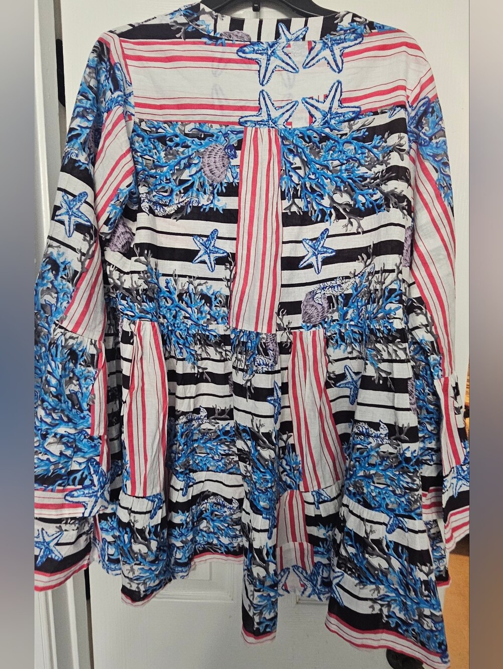 POL dress combines a lightweight, breezy feel with intricate,artsy embellishment - Picture 6 of 12